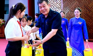 Phó Chủ tịch Nguyễn Đức Phong dự lễ phát động Tháng cao điểm “Vì người nghèo” tại Hải Phòng