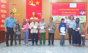 Xã Phước Hà (tỉnh Khánh Hòa) chăm lo Tết cho hộ nghèo 