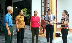 Cán bộ Mặt trận tăng cường bám sát cơ sở