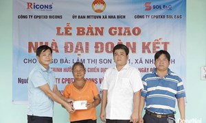 Chủ động vận động nguồn lực xây nhà cho người nghèo