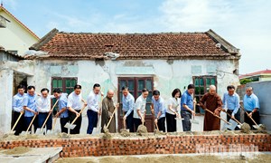 Xã Phát Diệm tổ chức khởi công xây mới, sửa chữa 16 ngôi nhà “Ấm tình đoàn kết lương giáo”