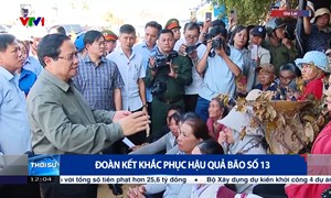 Đoàn kết khắc phục hậu quả bão số 13