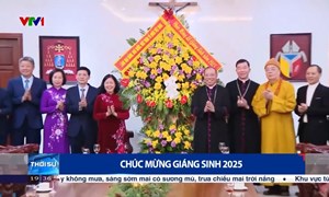 Chủ tịch UBTƯ MTTQ Việt Nam Bùi Thị Minh Hoài thăm, chúc mừng Giáng sinh 2025