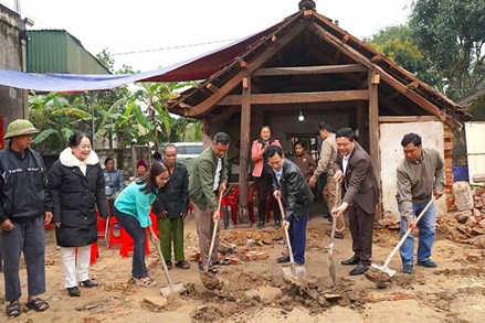 Nghi Xuân chung tay xóa nhà tạm, nhà dột nát