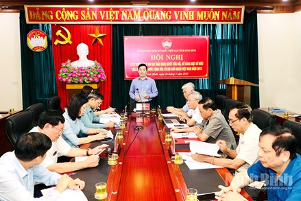 Ủy ban MTTQ Việt Nam tỉnh Ninh Bình lấy ý kiến góp ý vào dự thảo Nghị quyết sửa đổi, bổ sung một số điều của Hiến pháp năm 2013