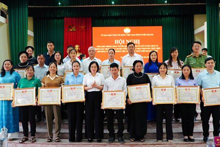 Tuyên Quang: Biểu dương những cá nhân tích cực tham gia bảo vệ môi trường và thực hiện nếp sống văn minh trên địa bàn