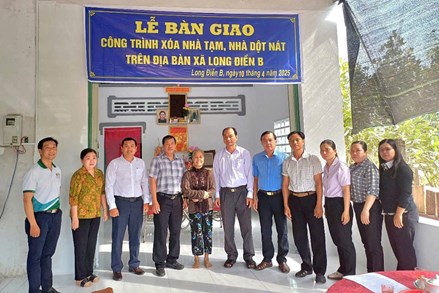 Huyện Chợ Mới hoàn thành chương trình xóa nhà tạm, nhà dột nát