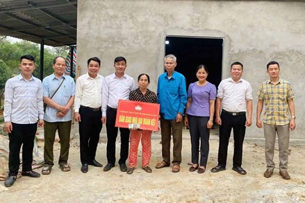 Tỉnh Hòa Bình hoàn thành chương trình xóa nhà tạm, nhà dột nát