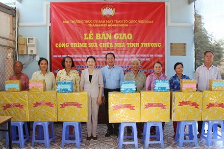 Thành phố Hồ Chí Minh: Chung tay xóa nhà tạm, nhà dột nát