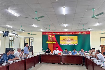 Xã Suối Hai góp ý dự thảo Báo cáo Chính trị trình Đại hội Đảng các cấp