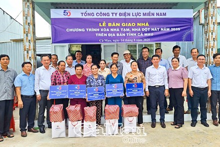 Cà Mau: Khánh thành và bàn giao 5 căn nhà “Đại đoàn kết” tại xã Hòa Bình