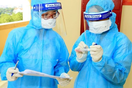 Ngày 12/11: Cả nước có 8.982 ca mắc COVID-19 tại 56 tỉnh, thành phố; Hà Nam xuất hiện chùm dương tính mới