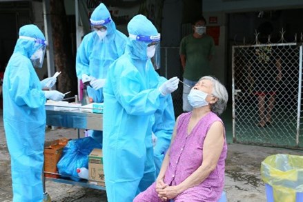 COVID-19 ngày 24/11: Việt Nam thêm 11.811 ca mắc mới; Hà Nội thêm 285 ca dương tính, số ca cộng đồng cao nhất từ trước đến nay