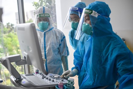 Ở cùng không gian kín tối thiểu 15 phút với F0 được xác định là F1