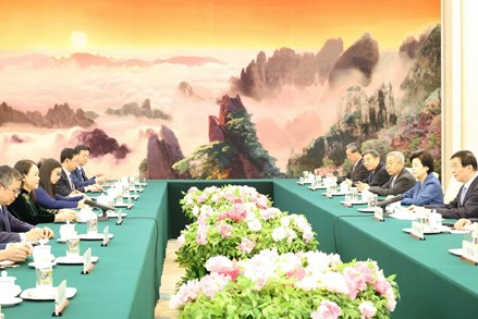 Phó Chủ tịch - Tổng Thư ký Nguyễn Thị Thu Hà hội kiến Chủ tịch Chính hiệp toàn quốc Trung Quốc Vương Hộ Ninh