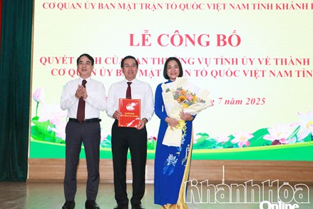 Khánh Hòa công bố Quyết định thành lập Cơ quan Ủy ban Mặt trận Tổ quốc Việt Nam tỉnh