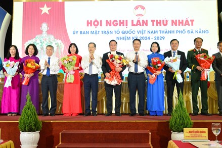 Công bố Quyết định thành lập và nhân sự lãnh đạo Ủy ban Mặt trận Tổ quốc Việt Nam TP Đà Nẵng