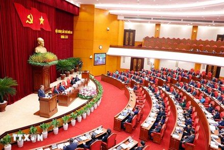 Thông cáo báo chí ngày làm việc thứ nhất Hội nghị Trung ương 12
