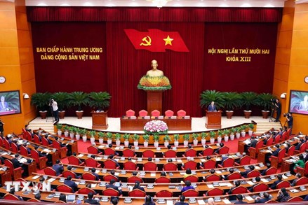 Thông báo Hội nghị lần thứ 12 Ban Chấp hành Trung ương Đảng khóa XIII