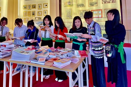 Kết luận của Bộ Chính trị về chủ trương đầu tư xây dựng trường học cho các xã biên giới
