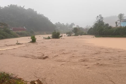 Tiếp tục hỗ trợ khẩn cấp cho Điện Biên, Nghệ An khắc phục hậu quả mưa lũ 