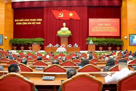 Tổng Bí thư Tô Lâm gặp mặt đại biểu trí thức, nhà khoa học, văn nghệ sĩ nhân kỷ niệm 80 năm Cách mạng tháng Tám và Quốc khánh 2/9