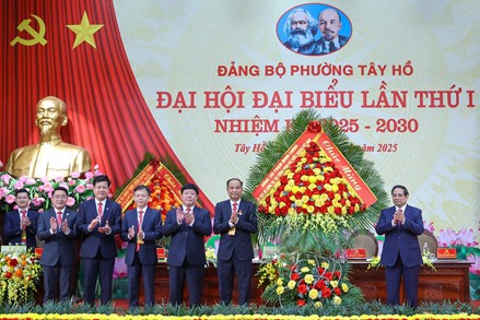 Thủ tướng: Xây dựng phường Tây Hồ kiểu mẫu, đi đầu, đặt mục tiêu đột phá cao hơn mặt bằng chung