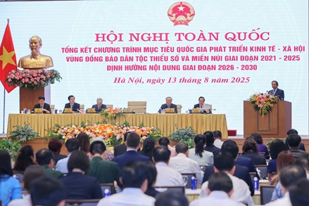 Thủ tướng: Có chính sách ưu tiên, nguồn lực ưu tiên, tín dụng ưu tiên với vùng đồng bào dân tộc thiểu số và miền núi