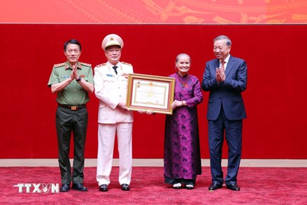 Tổng Bí thư Tô Lâm: Lực lượng Công an nhân dân phải luôn giữ vững thế trận an ninh nhân dân vững chắc