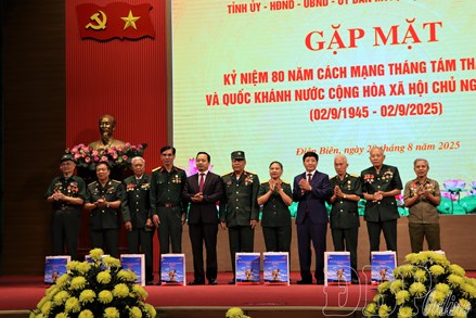 Điện Biên: Gặp mặt kỷ niệm 80 năm Cách mạng Tháng Tám và Quốc khánh 2/9