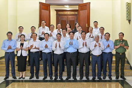 Bộ Chính trị làm việc với Ban Thường vụ Tỉnh ủy các tỉnh: Đồng Nai, Vĩnh Long, Đồng Tháp, Quảng Trị, Thái Nguyên, Phú Thọ