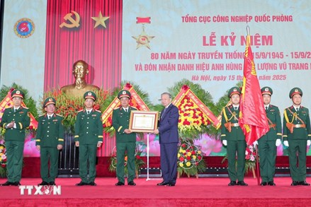Tổng Bí thư dự kỷ niệm 80 năm Ngày truyền thống Tổng cục Công nghiệp Quốc phòng 