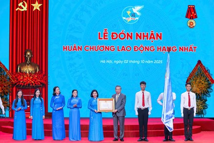Tổng Bí thư Tô Lâm gợi mở những 'đột phá chiến lược' của phong trào phụ nữ Việt Nam
