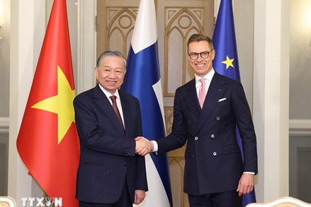 Tuyên bố chung về việc thiết lập quan hệ Đối tác Chiến lược giữa Việt Nam và Phần Lan