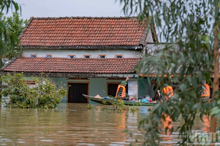Thành phố Hà Nội hỗ trợ Huế, Đà Nẵng, Quảng Ngãi 30 tỷ đồng khắc phục hậu quả mưa lũ