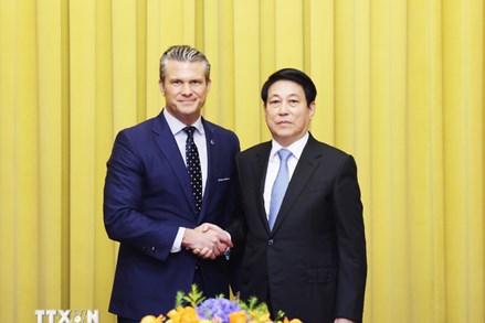 Chủ tịch nước Lương Cường tiếp Bộ trưởng Bộ Chiến tranh Hoa Kỳ