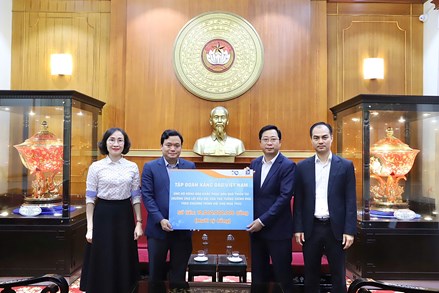 Trên 1.185,62 tỷ đồng đăng ký ủng hộ thông qua tài khoản của Ban Vận động cứu trợ Trung ương