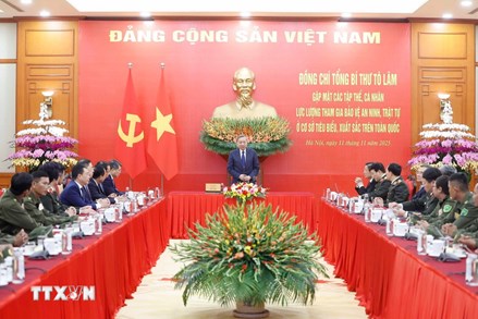 Tổng Bí thư gặp mặt đại biểu tiêu biểu tham gia bảo vệ an ninh, trật tự ở cơ sở