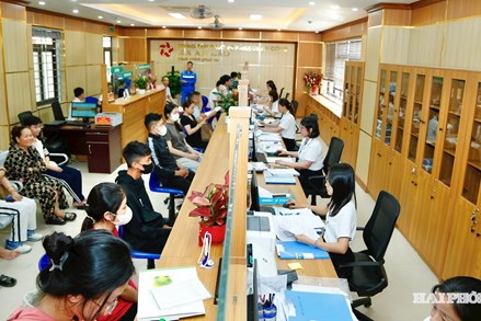 Nghị định số 300/2025/NĐ-CP: Quy định mới về số lượng Phó Chủ tịch và Ủy viên UBND