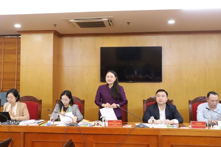 Phó Chủ tịch - Tổng Thư ký Nguyễn Thị Thu Hà cho ý kiến vào nội dung Đại hội đại biểu MTTQ Việt Nam tỉnh Hưng Yên lần thứ I, nhiệm kỳ 2025-2030