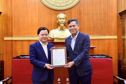 Thêm nguồn lực giúp nhân dân vùng lũ vượt qua khó khăn trước mắt, sớm tái thiết cuộc sống