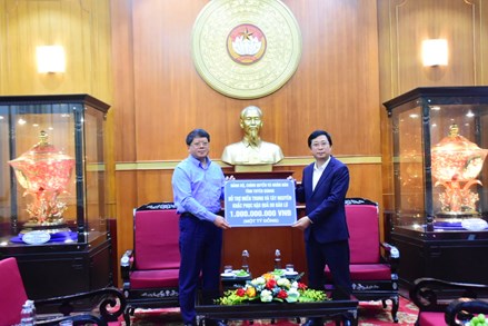 Hơn 1.175 tỷ đồng ủng hộ đồng bào các tỉnh khắc phục hậu quả do mưa lũ gây ra qua Ban Vận động cứu trợ Trung ương