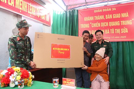 Gia Lai: Bàn giao ngôi nhà đầu tiên trong “Chiến dịch Quang Trung” 