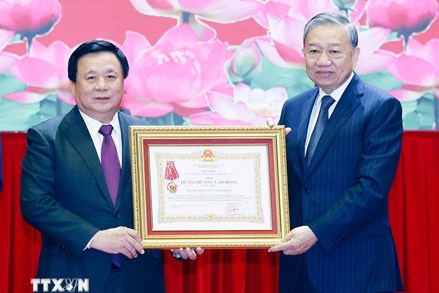 Tổng Bí thư: Đổi mới công tác đào tạo cán bộ theo hướng thiết thực, hiệu quả 