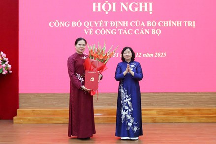 Đồng chí Hà Thị Nga được Bộ Chính trị phân công giữ chức Phó Bí thư Thường trực Đảng ủy MTTQ, các đoàn thể Trung ương