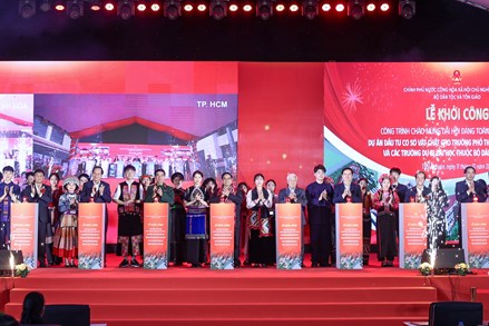 Thủ tướng dự Lễ khởi công Dự án đầu tư cơ sở vật chất cho trường phổ thông vùng cao Việt Bắc