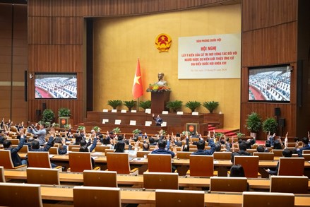 Chủ tịch Quốc hội Trần Thanh Mẫn dự Hội nghị lấy ý kiến cử tri nơi công tác với 122 người được giới thiệu ứng cử đại biểu Quốc hội chuyên trách ở Trung ương