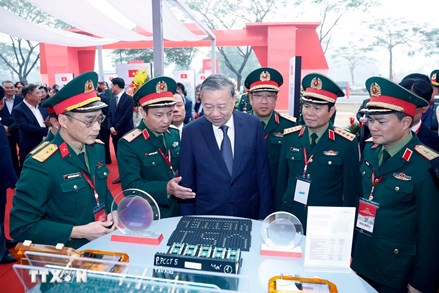 Phát lệnh khởi công Nhà máy chế tạo Chip bán dẫn đầu tiên tại Việt Nam 