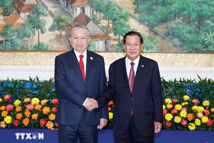 Tổng Bí thư Tô Lâm hội kiến Samdech Techo Hun Sen 