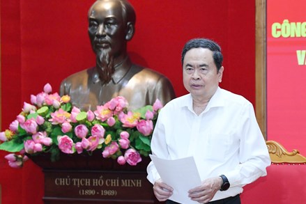 Chủ tịch Quốc hội Trần Thanh Mẫn chủ trì hội nghị công bố quyết định kiểm tra, giám sát với Ban Thường vụ Đảng ủy các Cơ quan Đảng Trung ương